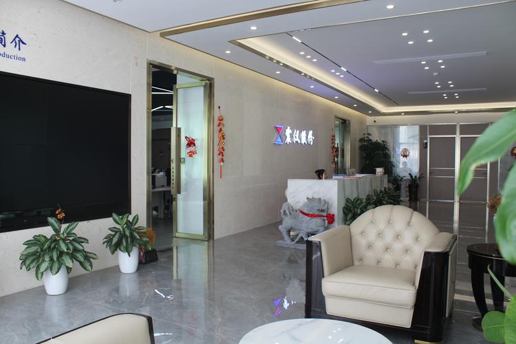 徐江霖 深耕移动通信终端与设备销售，构建智能连接新生态